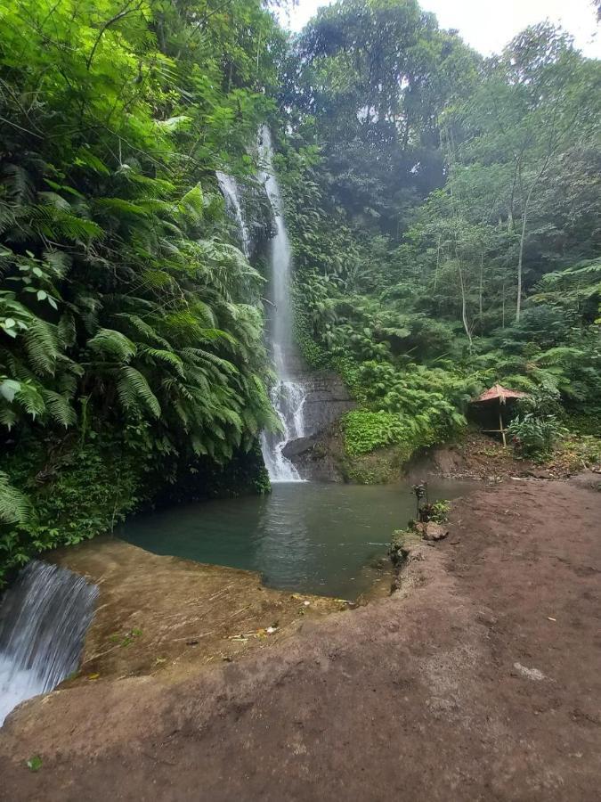 Munduk Tutub Waterfall View Luaran gambar