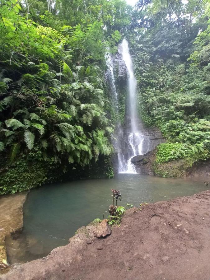 Munduk Tutub Waterfall View Luaran gambar