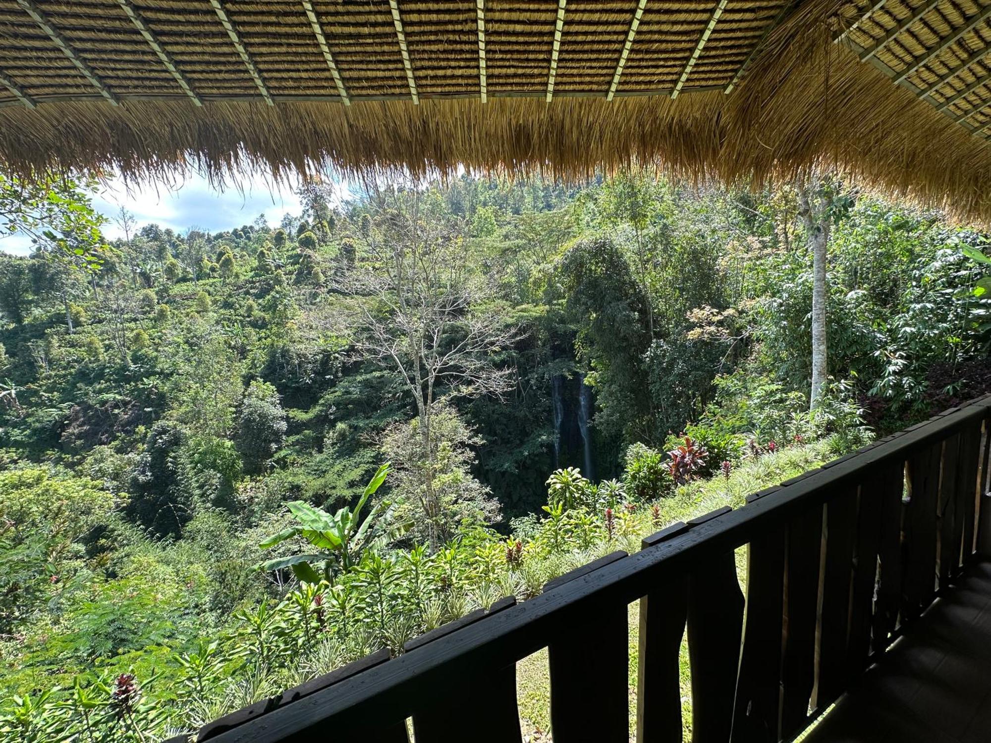Munduk Tutub Waterfall View Luaran gambar